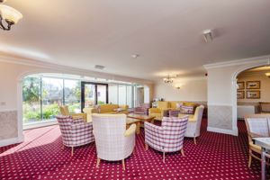 RESIDENTS LOUNGE- click for photo gallery